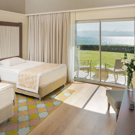 Xanadu Island 5* アキアーラ