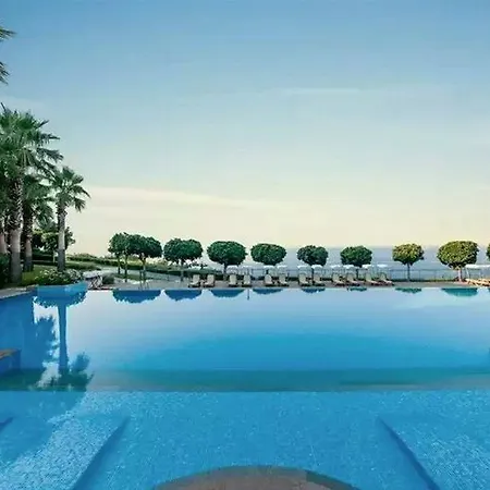 Xanadu Island Szálloda